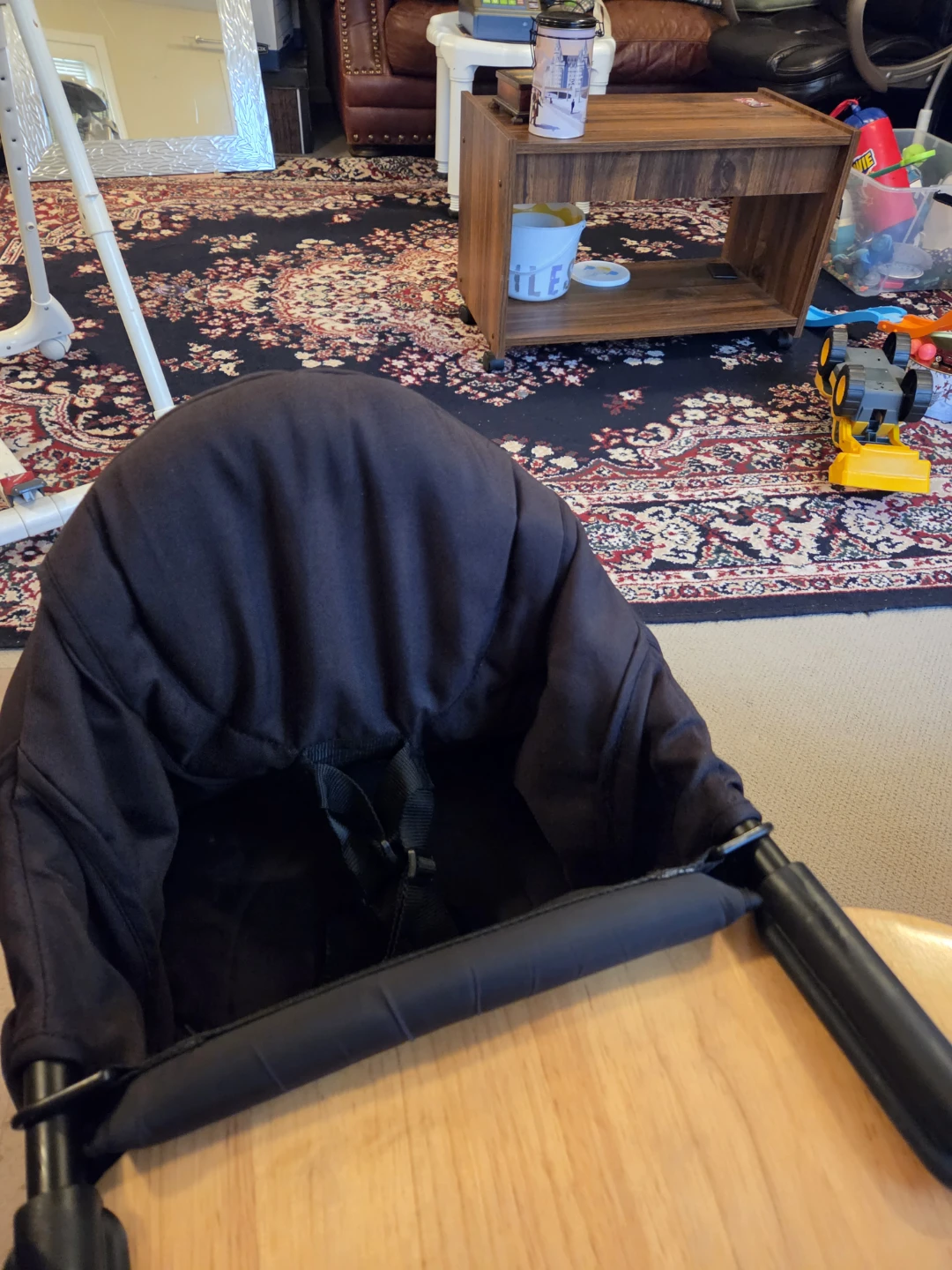 guzzie+Guss Hook-on High Chair - photo 2
