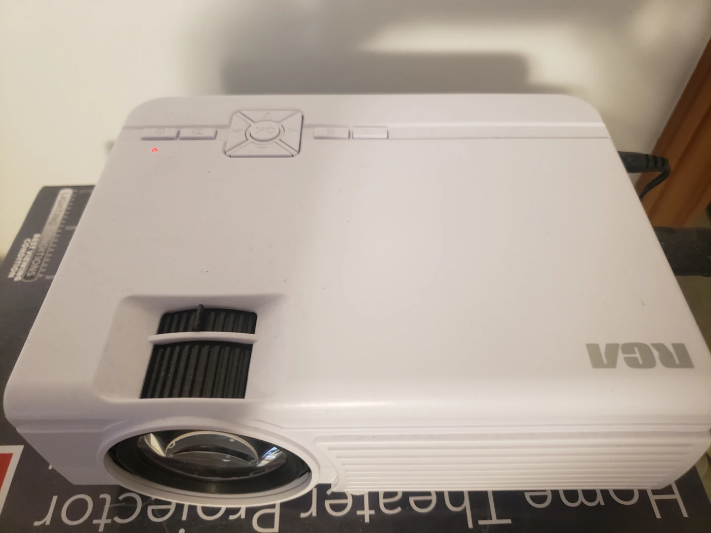 RCA Home Theater Projector RPJ136-B - photo 2