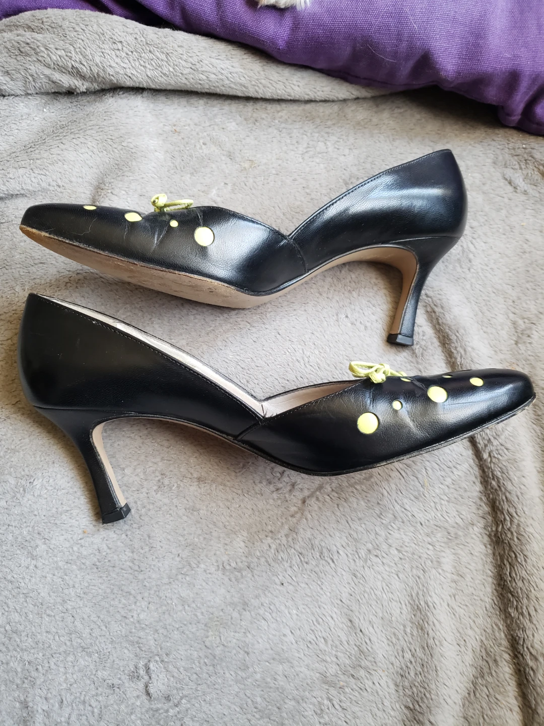Peter Kaiser Black Leather Heels with Yellow Polka Dots - photo 4