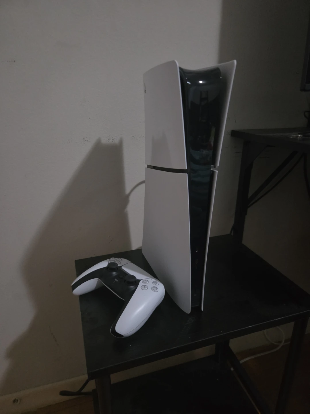 Ps5 slim digital,  original box (mint condition) with controller