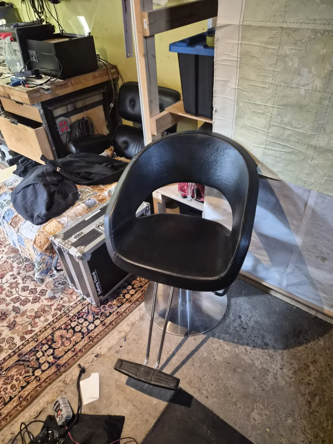 2 Black Salon Chairs