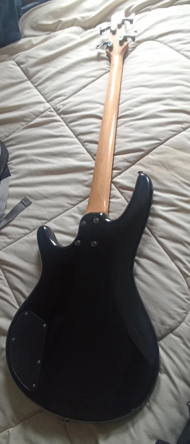 Ibanez 4 string Bass. With 2 pick ups.Brand New color Strings. - photo 2