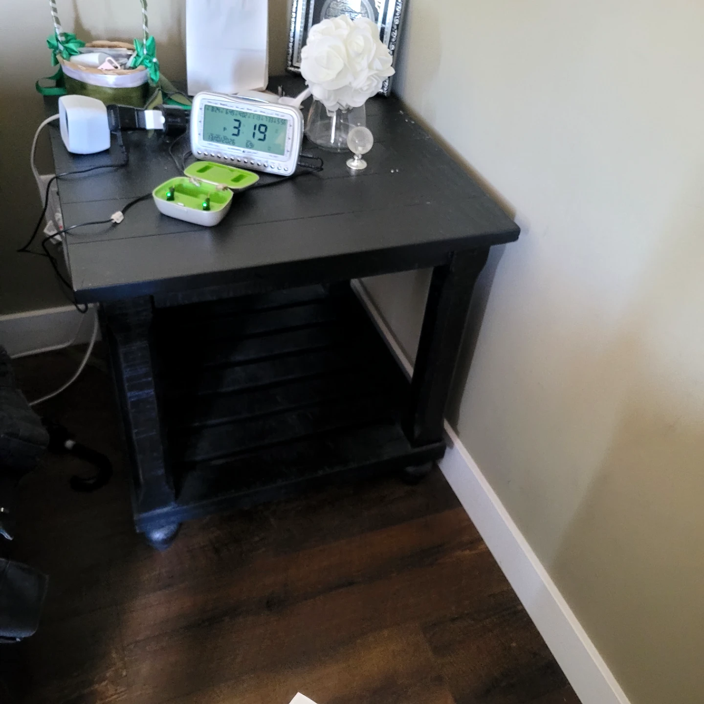 Maching Black Wooden 2 End Table with matching coffee table - photo 3