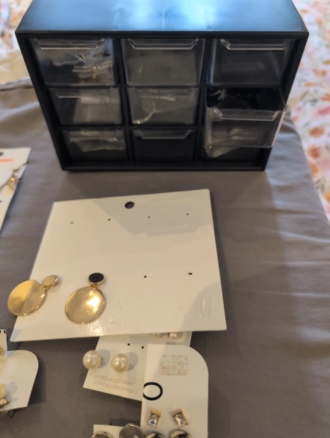 Assorted Fashion Jewelry Collection - photo 2