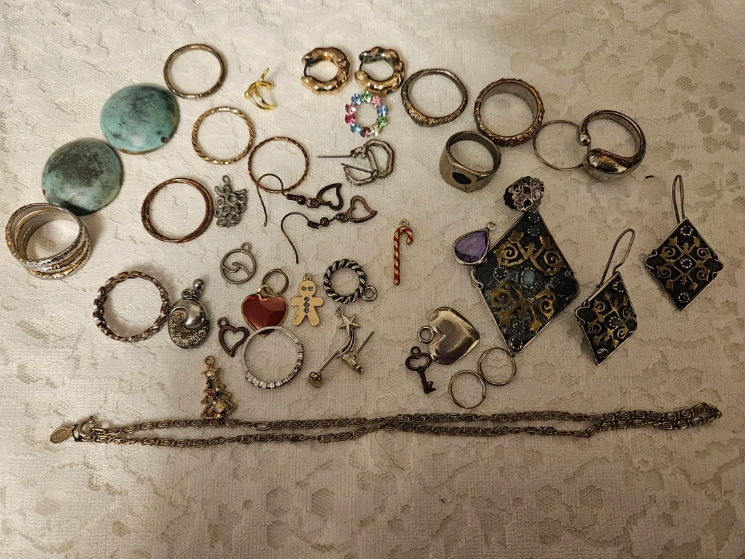 Custumn jewelry lot