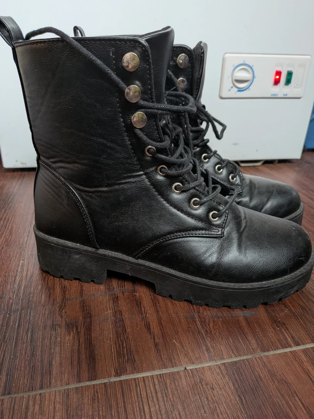 Black Lace-Up Combat Boots - photo 4