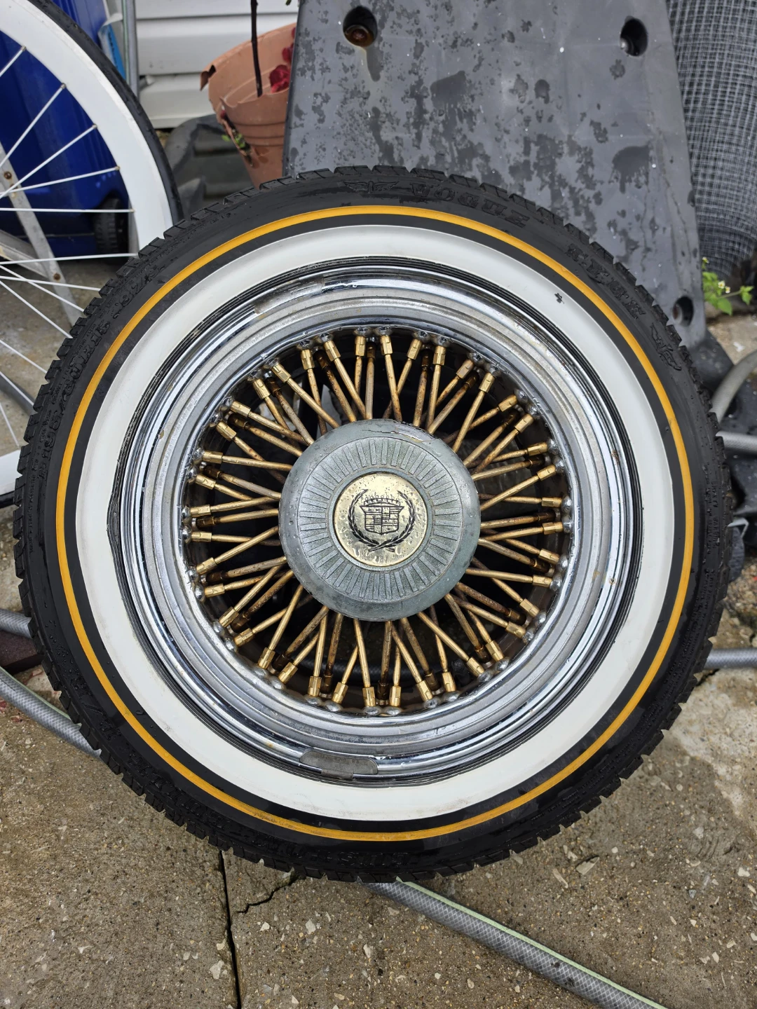 15 inch cadillac 60 spoke wheels 5x114.3 5x115 Vogue tires - photo 2