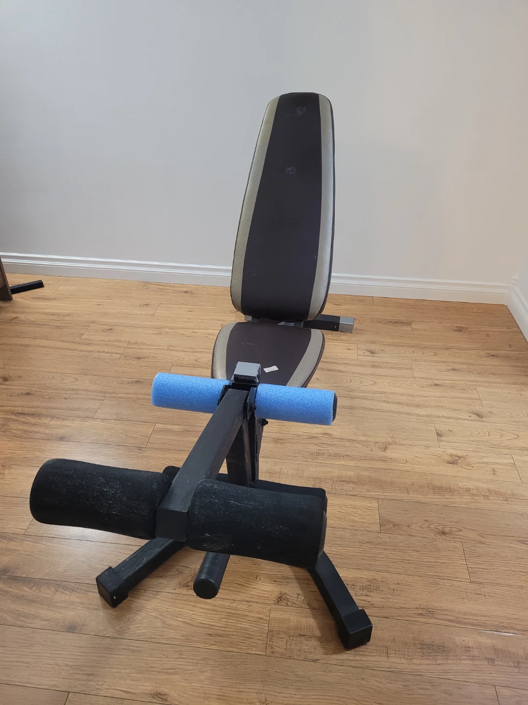 Adjustable Weight Bench - photo 2