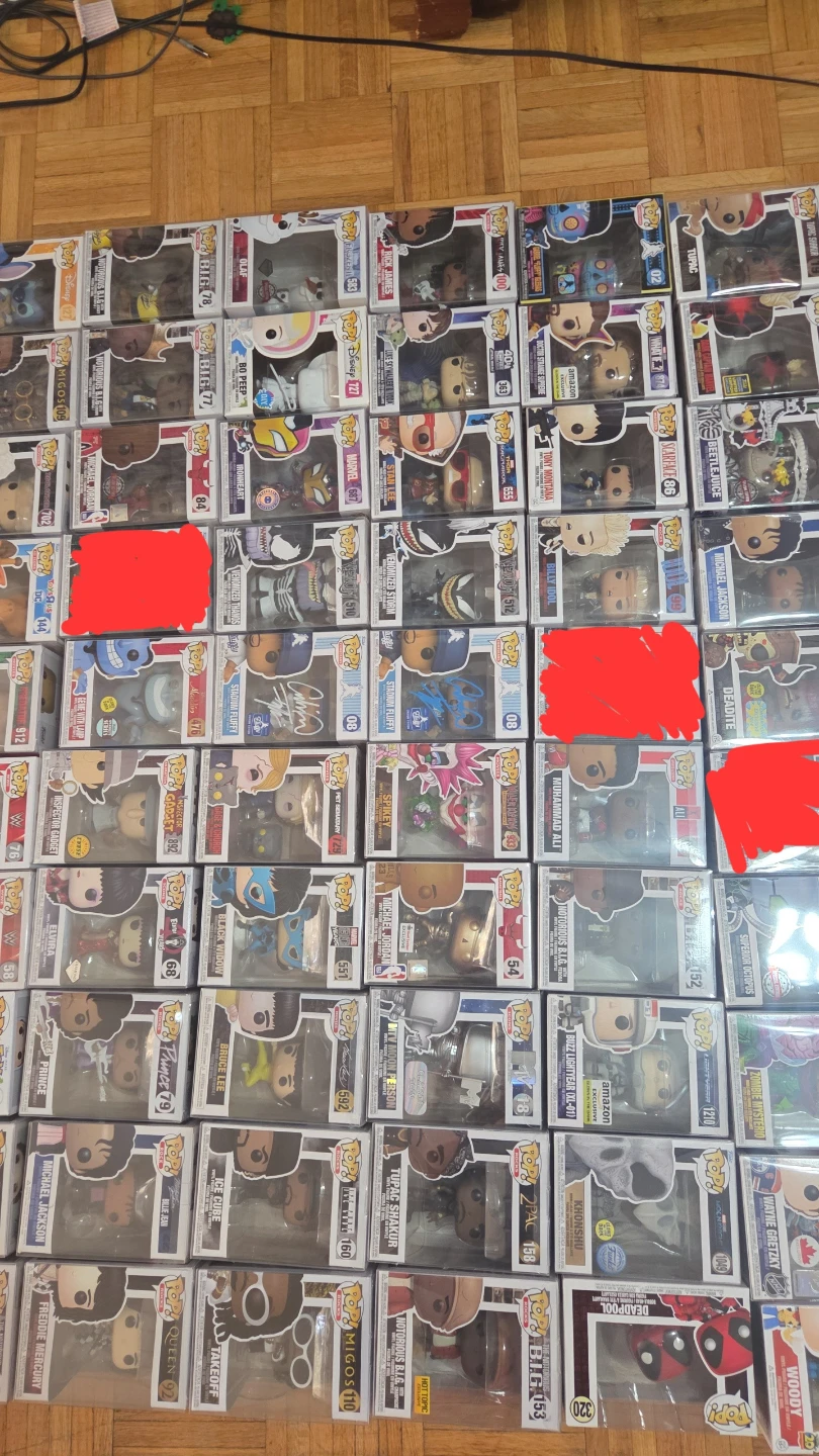 Funko pop lot DM TO OFFER - photo 2