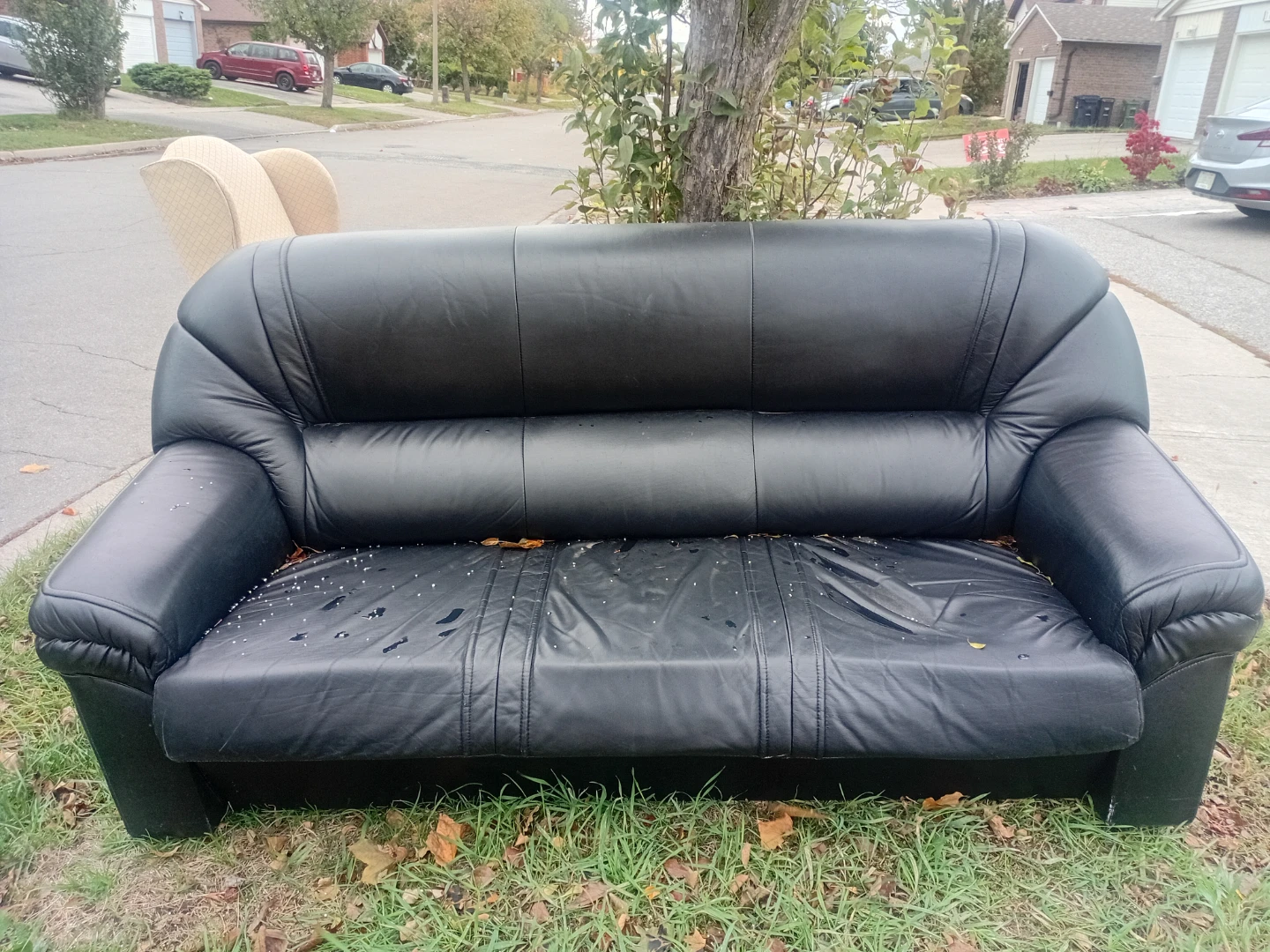 Black Leather Sofa - photo 2