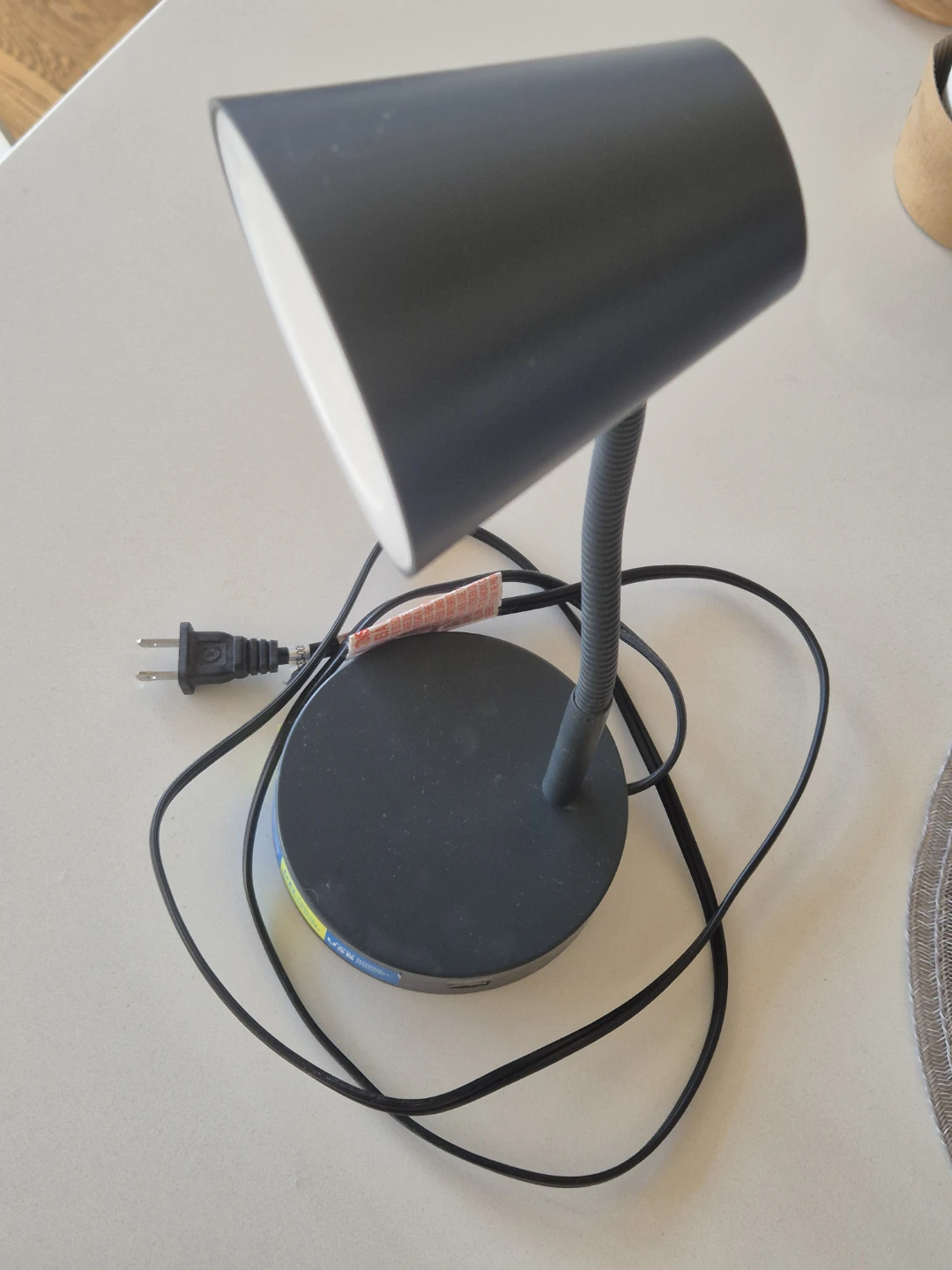 Desk Lamp with USB Port - photo 3