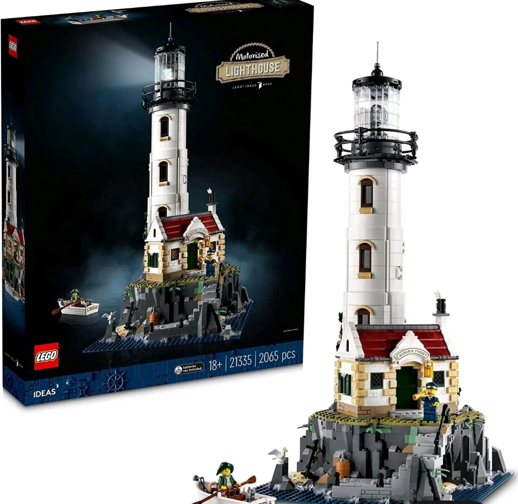 LEGO Ideas Motorised Lighthouse 21335