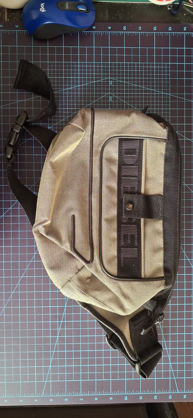 Vintage Diesel sling bag/fanny pack