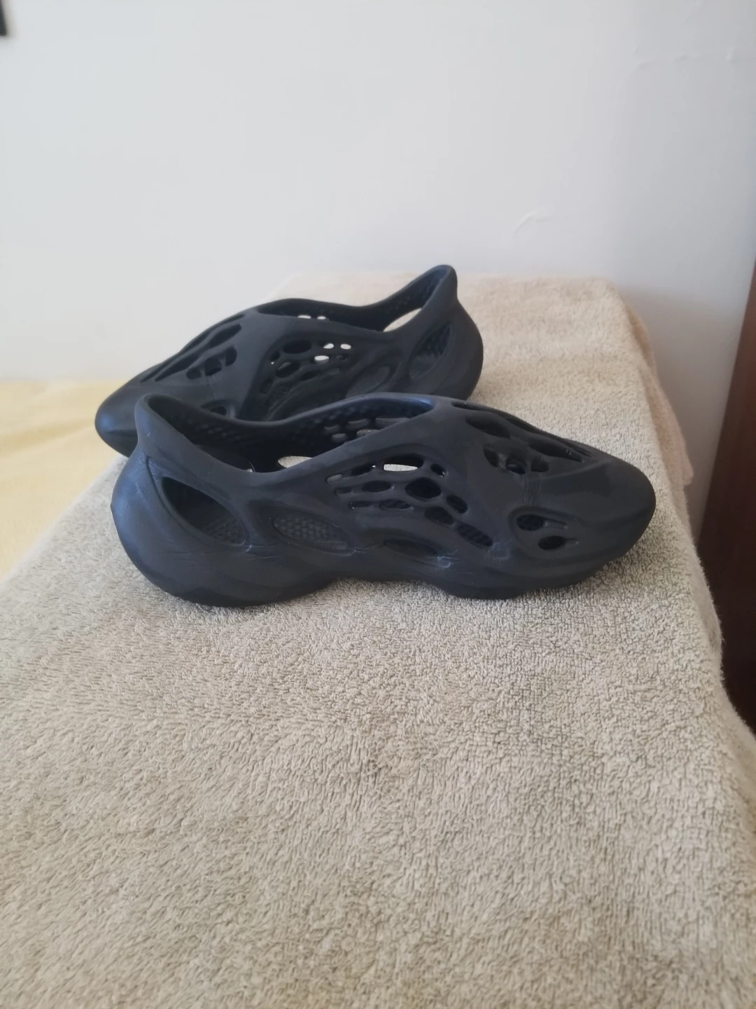 Adidas Yeezy Foam Runner Onyx - photo 3