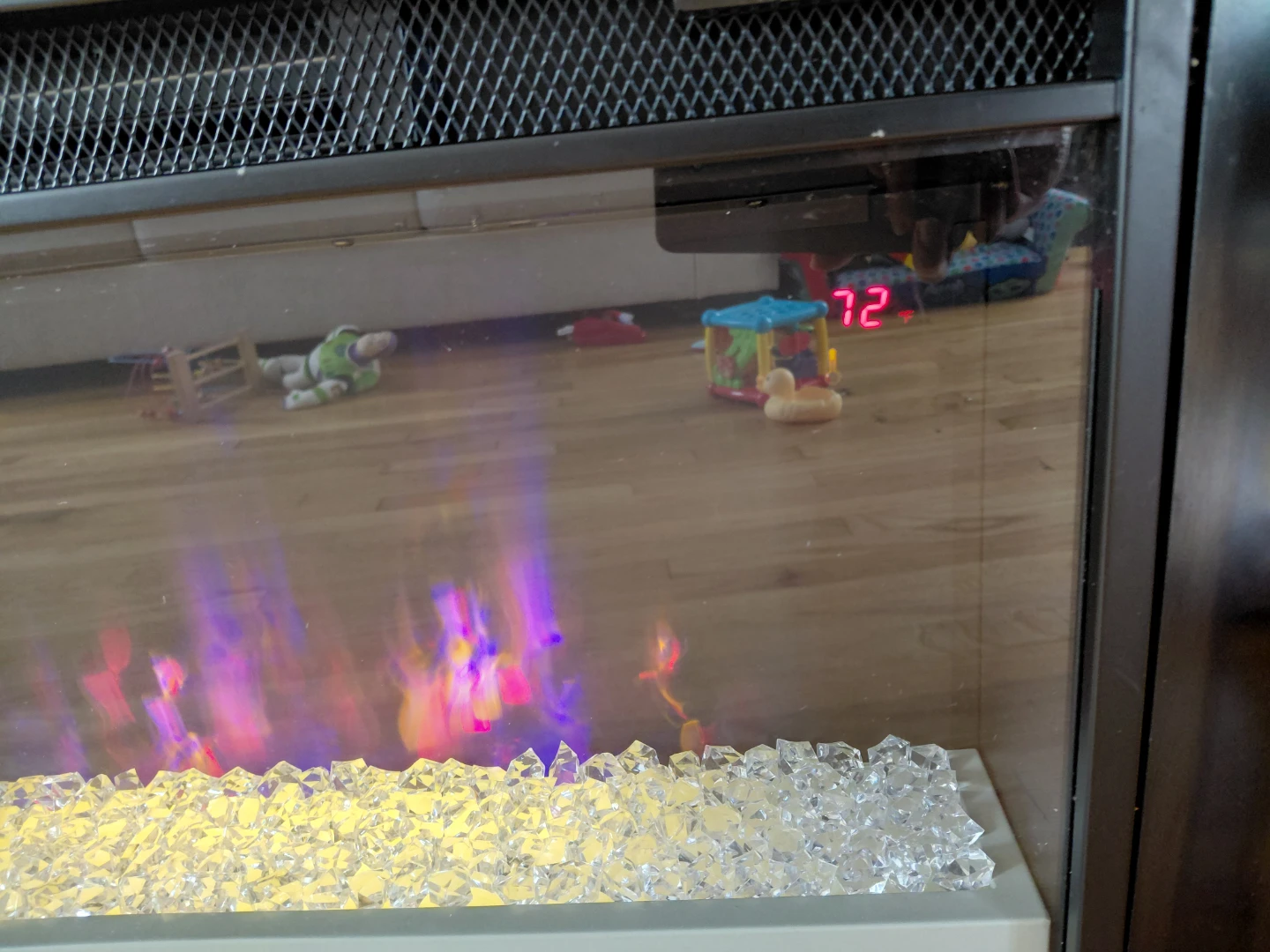 Mueble The RoomPlace con Bocina Bluetooth, Calentador y Chimenea - photo 5