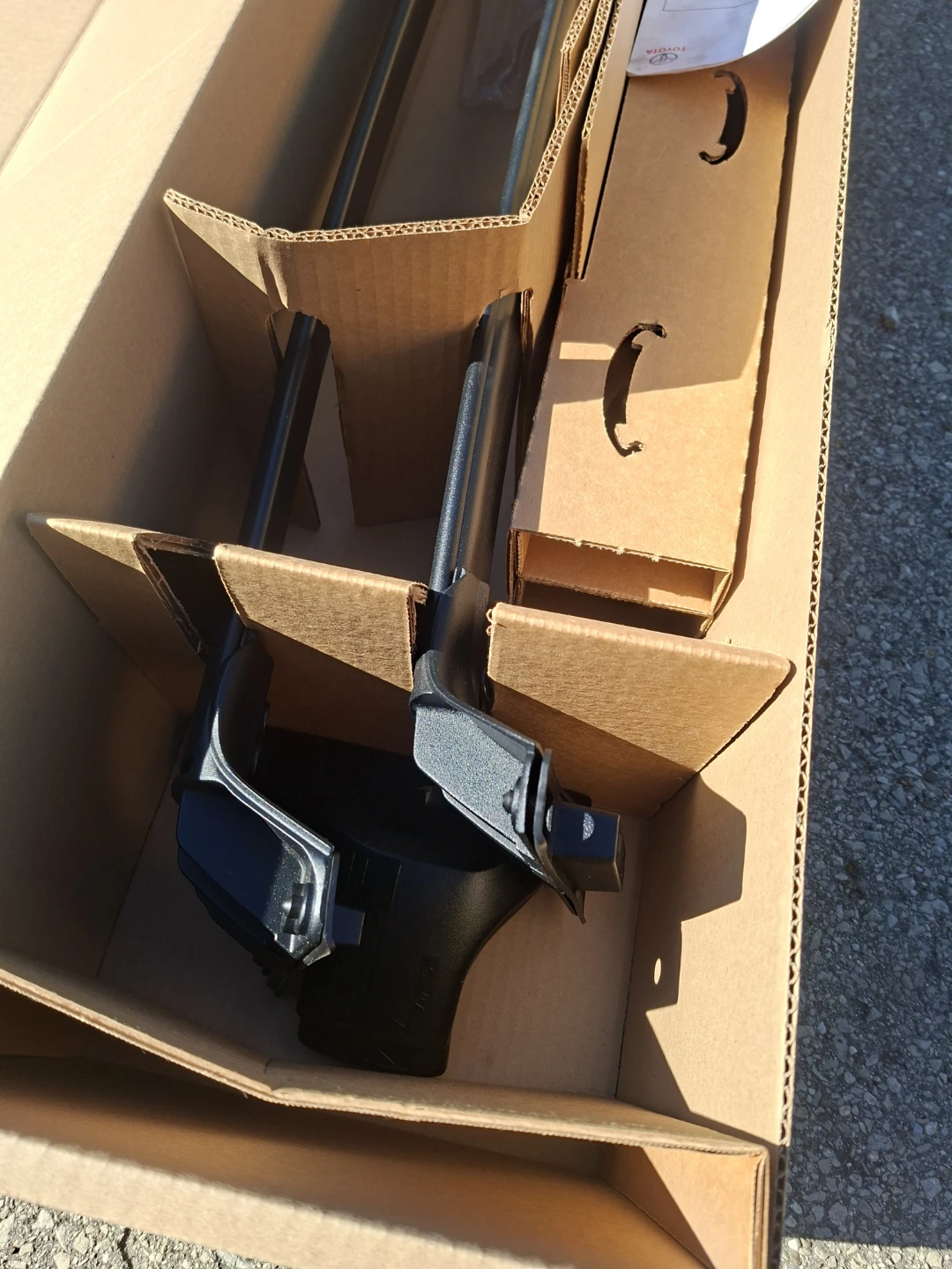 Toyota Rav4 Oem Cross Bars - photo 3