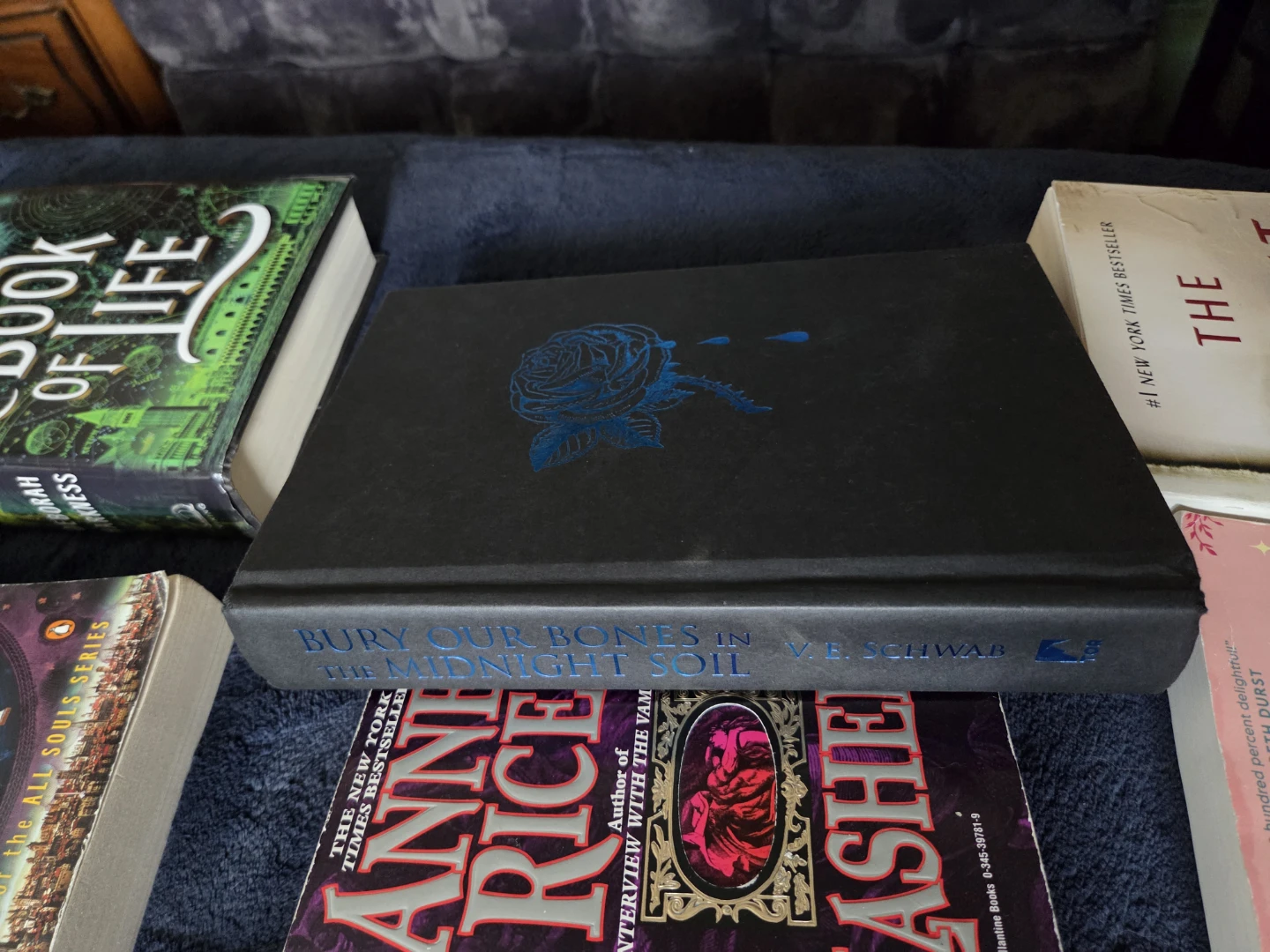 books perfect for october 🐈‍⬛🎃 - photo 2