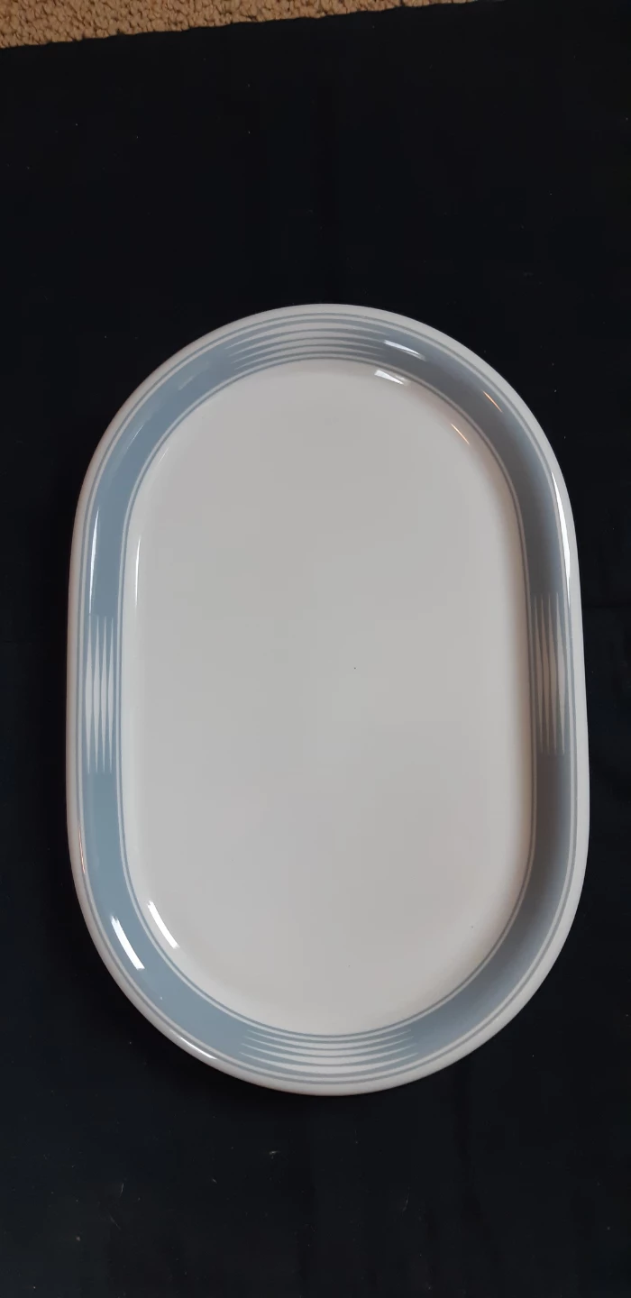 Set of Two Vintage Serving Platters - photo 2