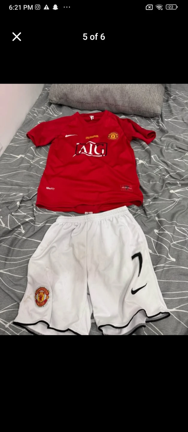 Nike Manchester United Ronaldo Jersey and Shorts Set - photo 3