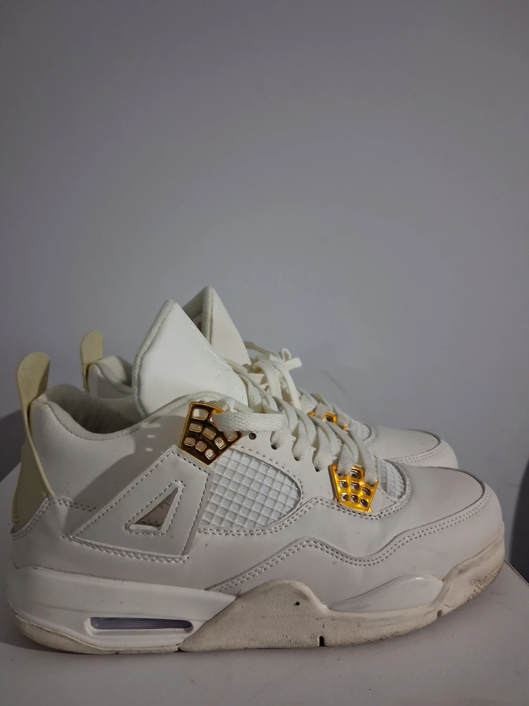 Jordan 4 Retro White Metallic Gold Sneakers