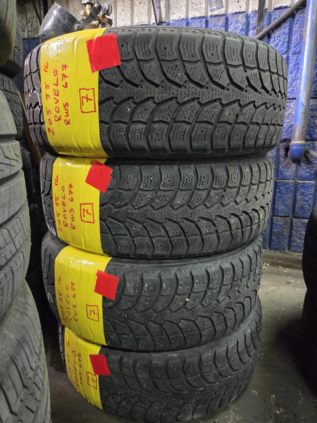 Set of 4 Rovelo RWS 677 Winter Tires 205/55R16