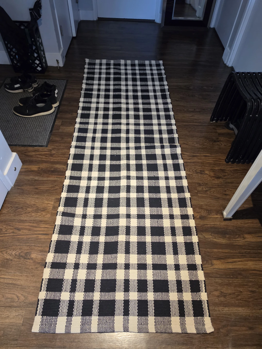 Black and white checkered runner rug - photo 2