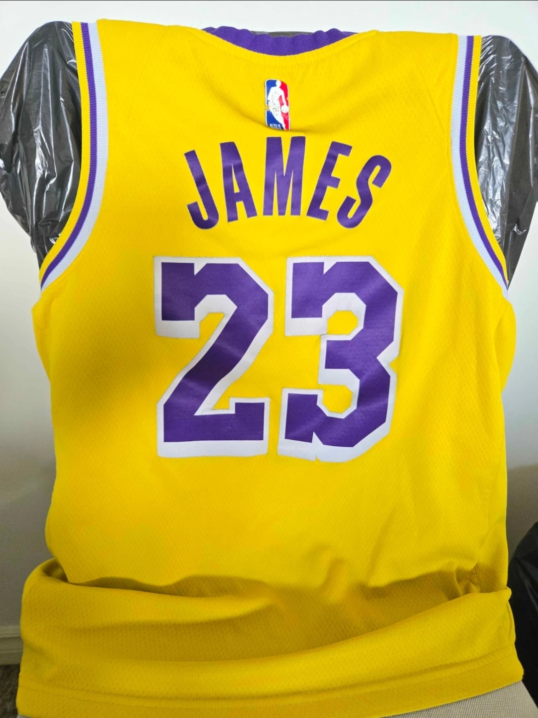 Nike Los Angeles Lakers LeBron James Jersey Size 48