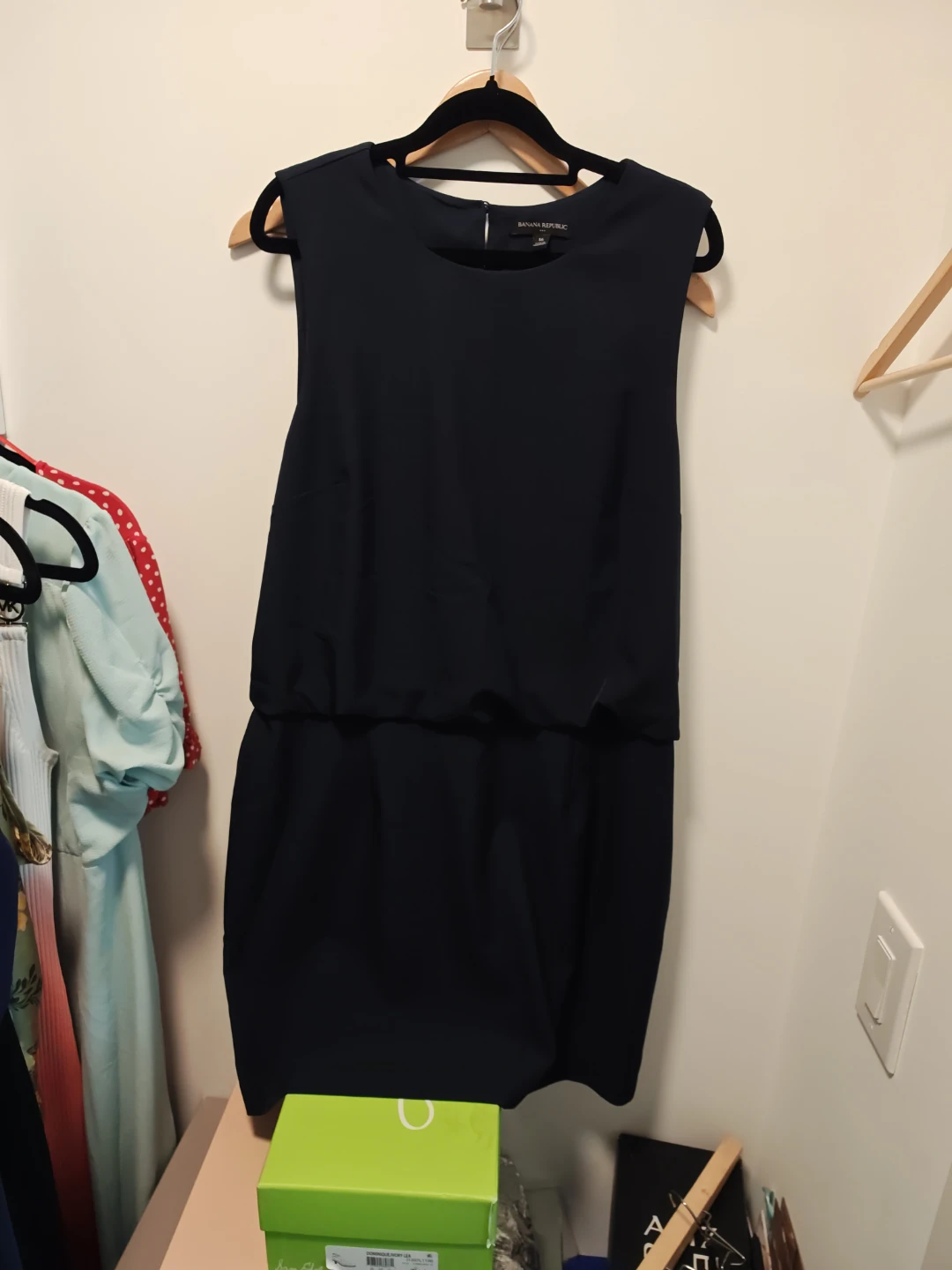 Banana Republic Sleeveless Navy Dress - photo 2