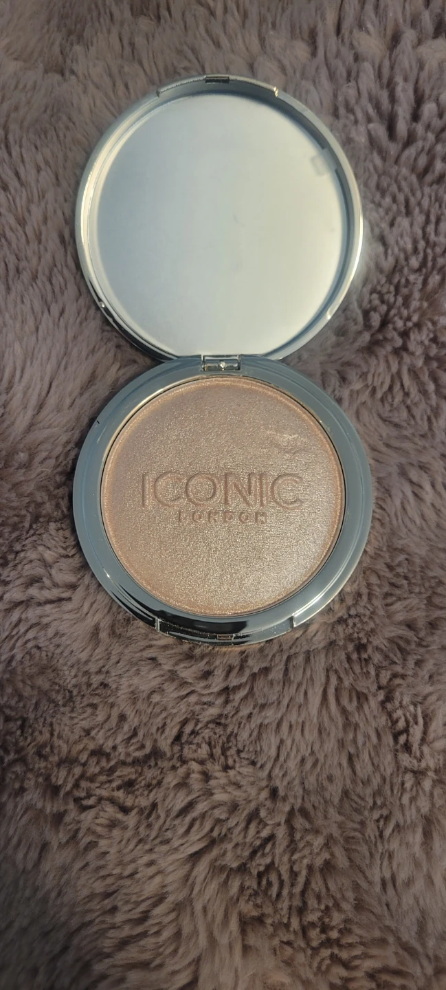 Iconic London Illuminator Powder - photo 2