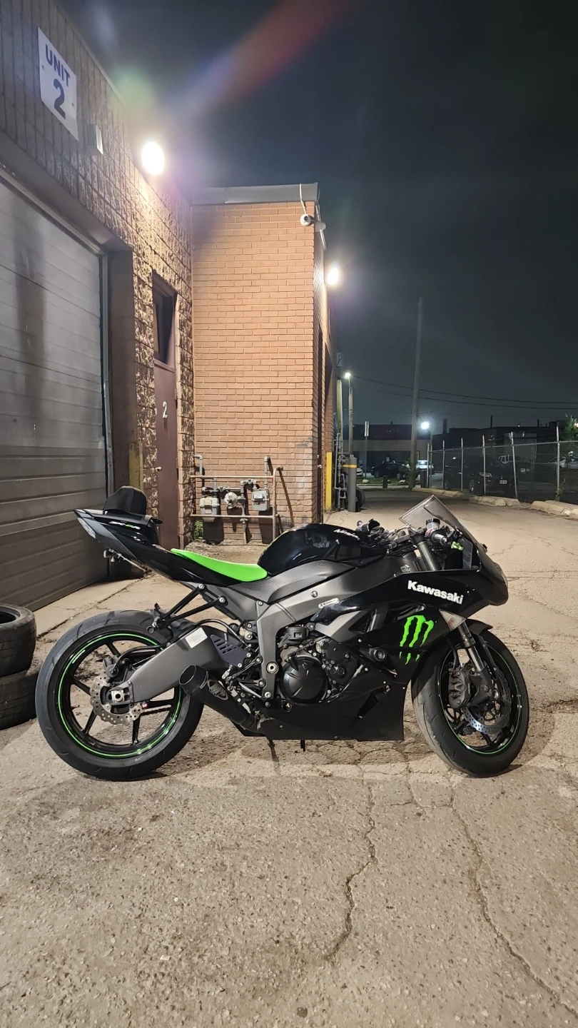 2009 Kawasaki Ninja ZX6R Monster energy edition