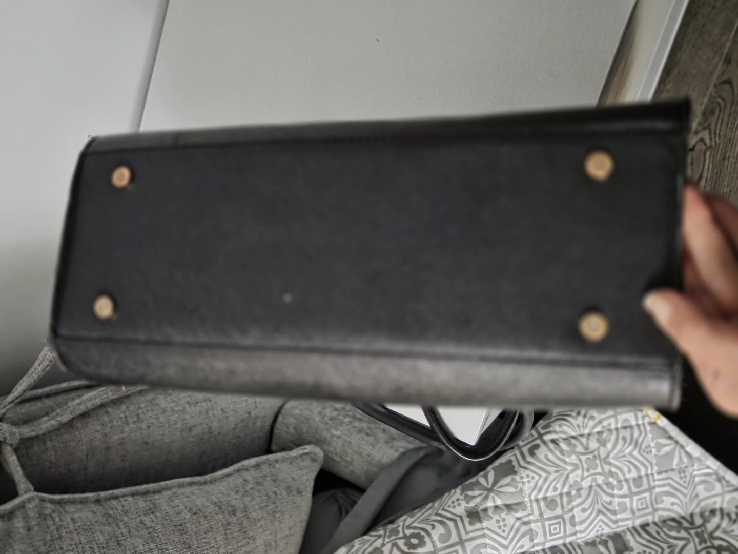 Black structured handbag - photo 5