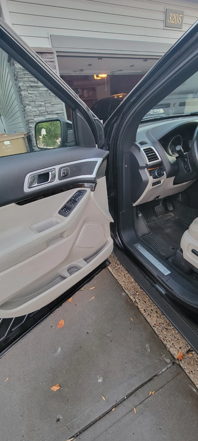 2014 Ford Explorer Limited - photo 4