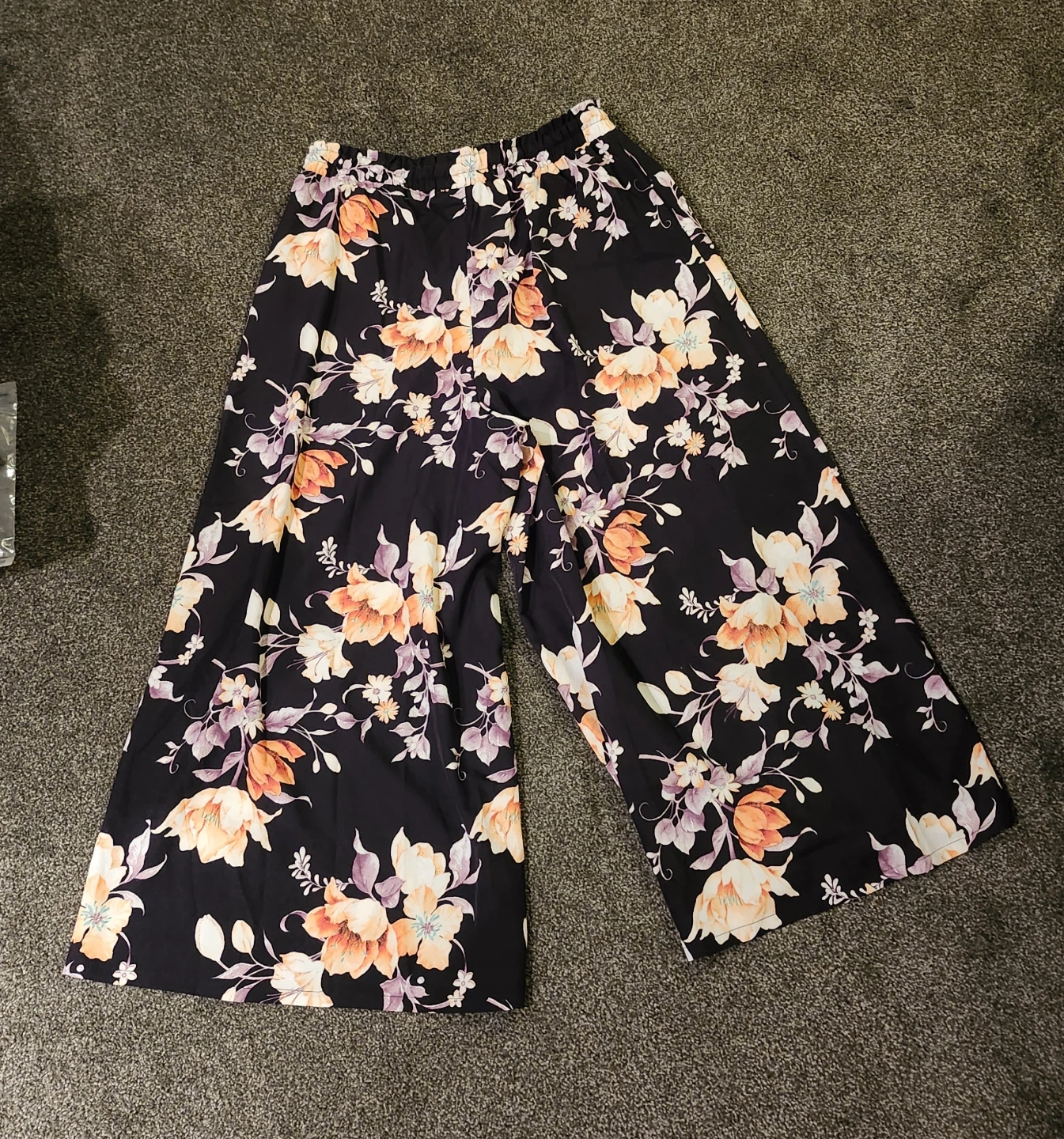 Floral Print Wide-Leg Pants