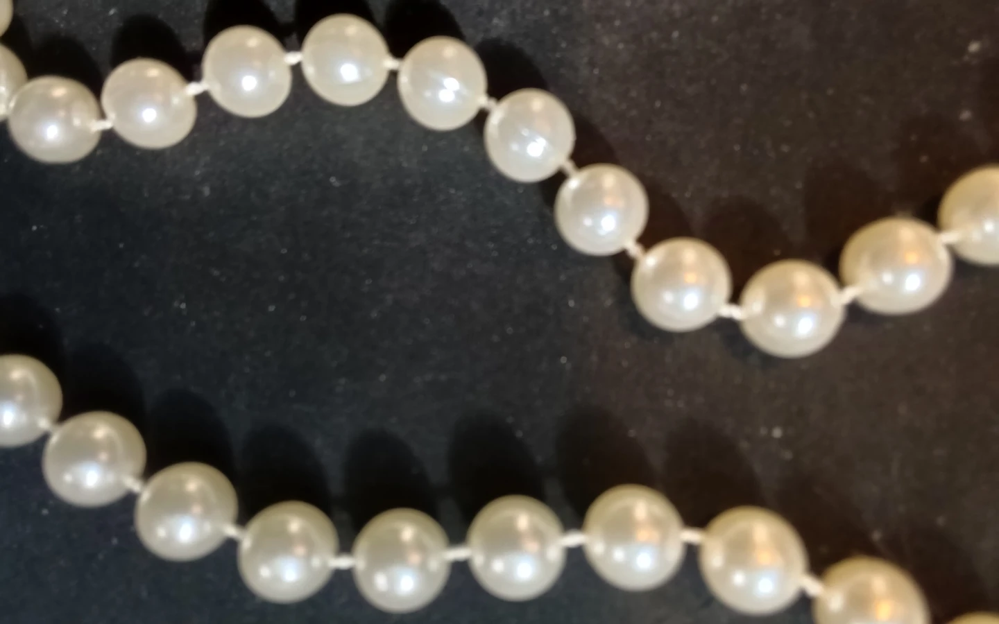 Vintage Continuous Plastic Faux Pearl Loop Necklace - photo 3