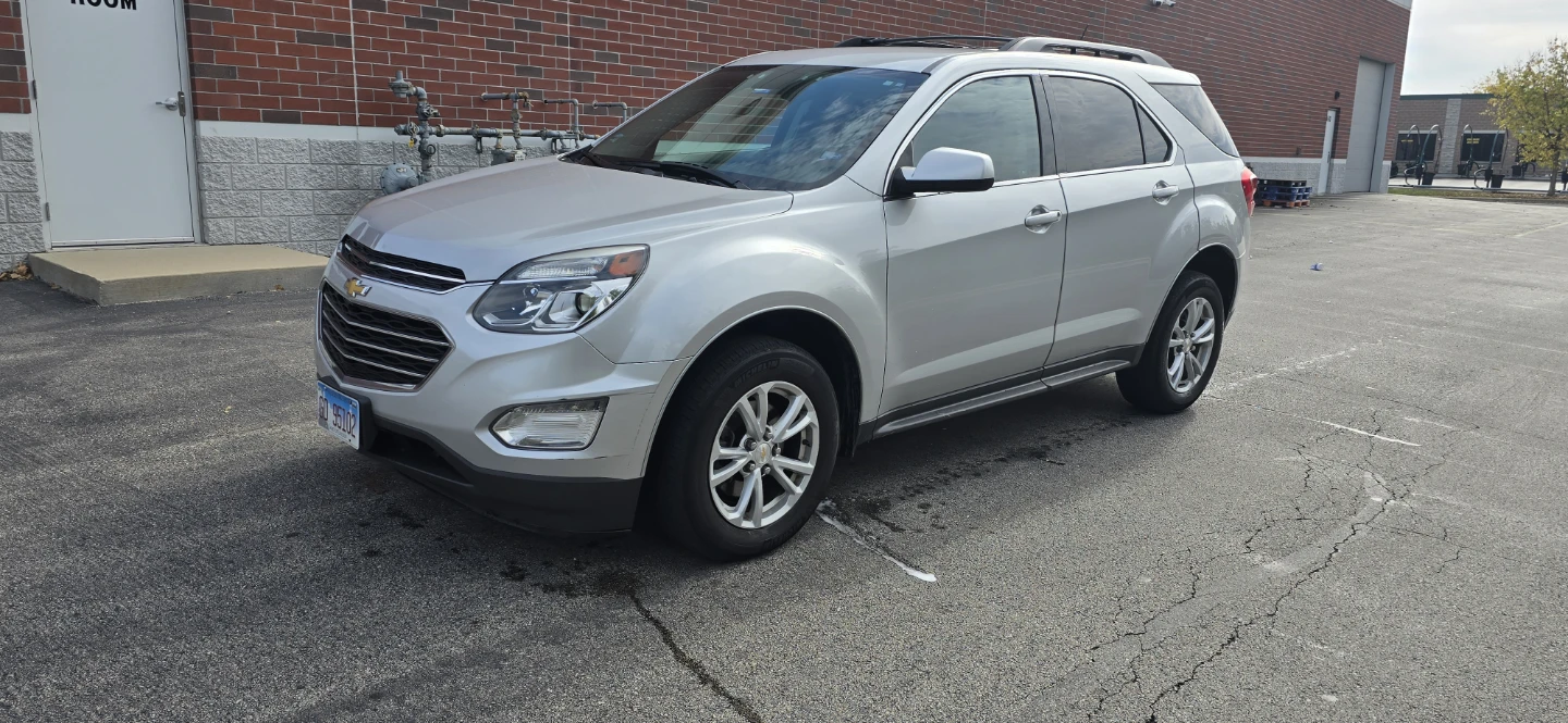Silver Chevrolet Equinox SUV 2017 - photo 3