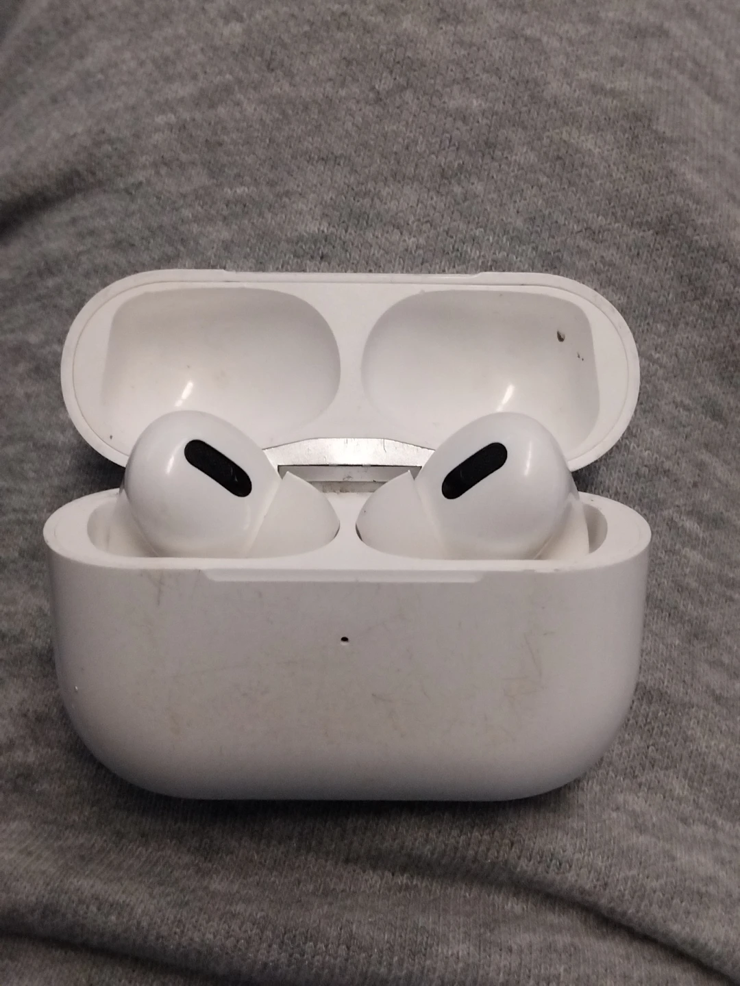 Apple AirPods Pro - photo 2