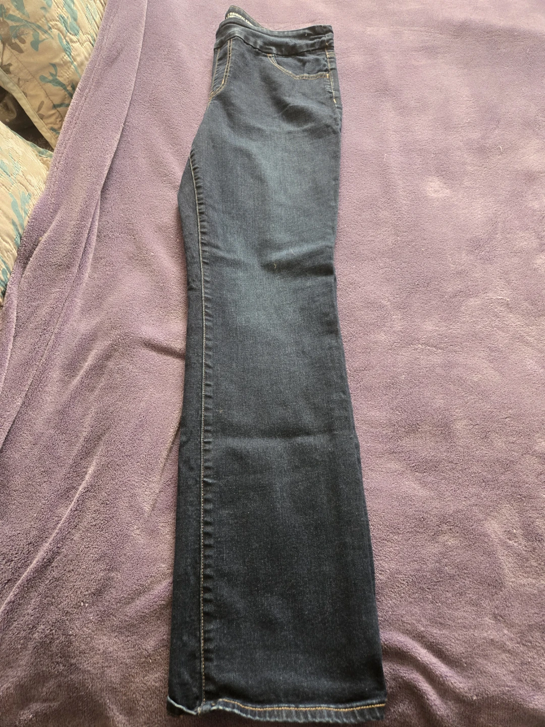 Jeans size 32
