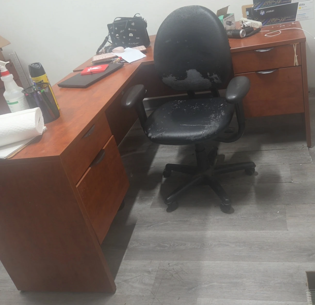 L-Shaped Executive Office Desk with Hutch