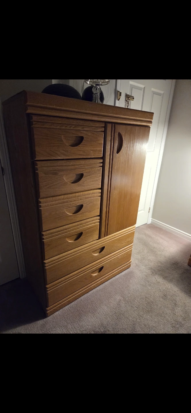 Solid Oak Bedroom set - photo 2