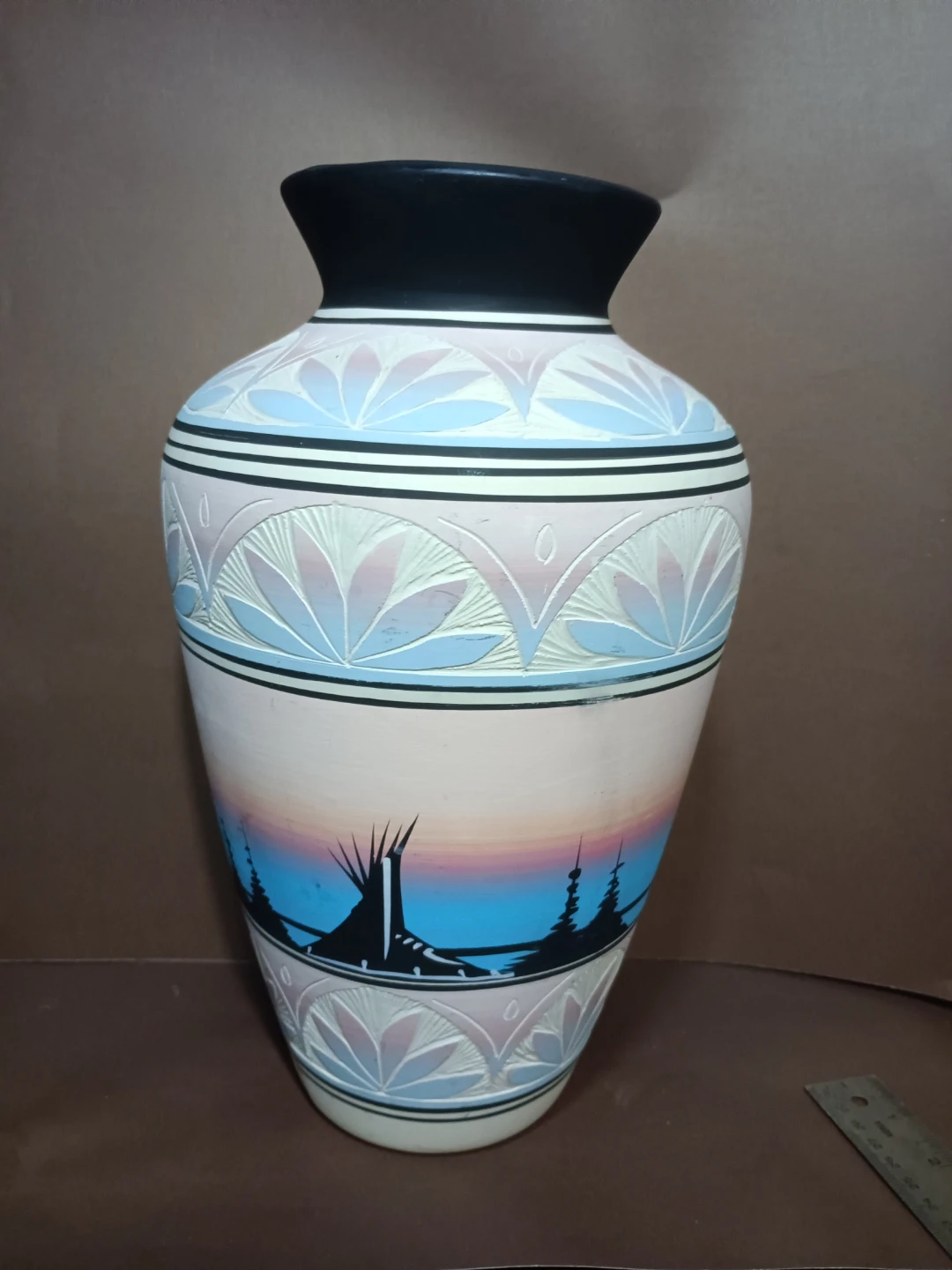 Sally Dineh Hand-Painted Decorative Vase - photo 3