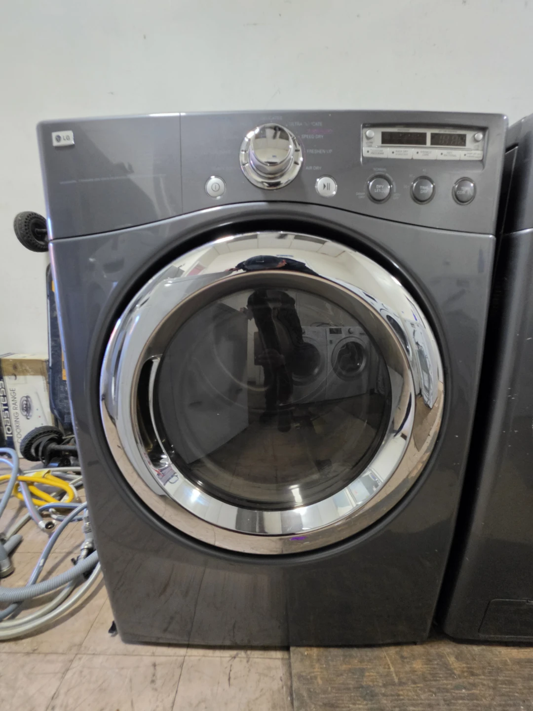 LG Tromm Front Load Washer and Dryer Set - photo 4