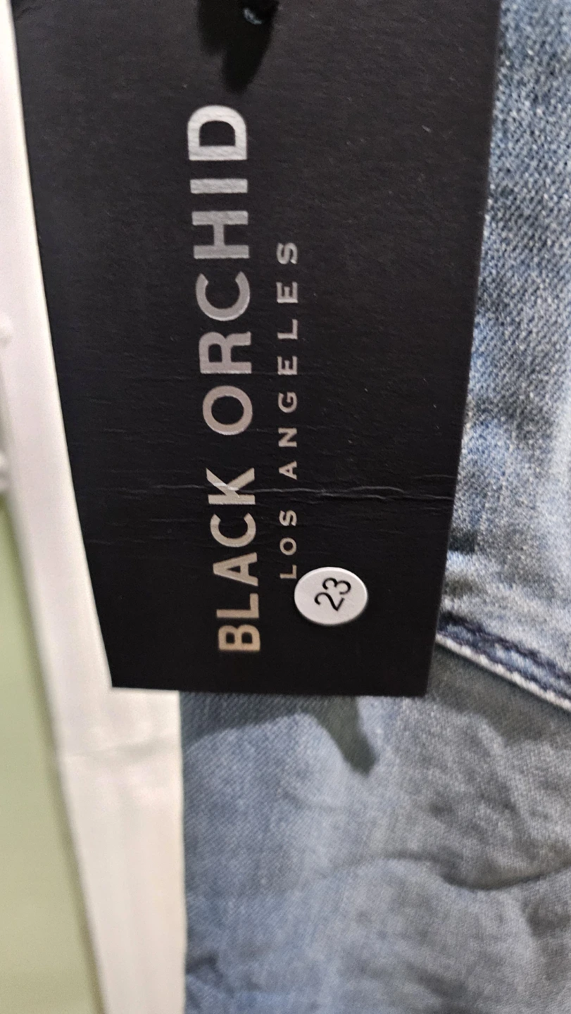 Black Orchid Jude Mid Rise Super Skinny Jeans - photo 4
