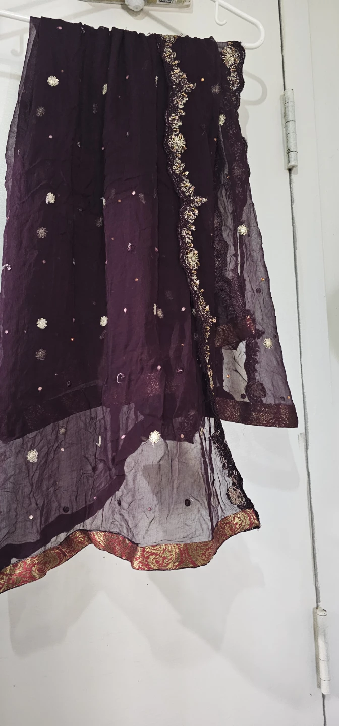 Embroidered Pakistani Salwar Kameez Suit Set - photo 3
