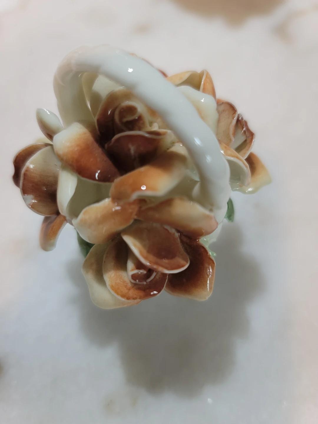Set of Two Porcelain Floral Baskets - photo 4