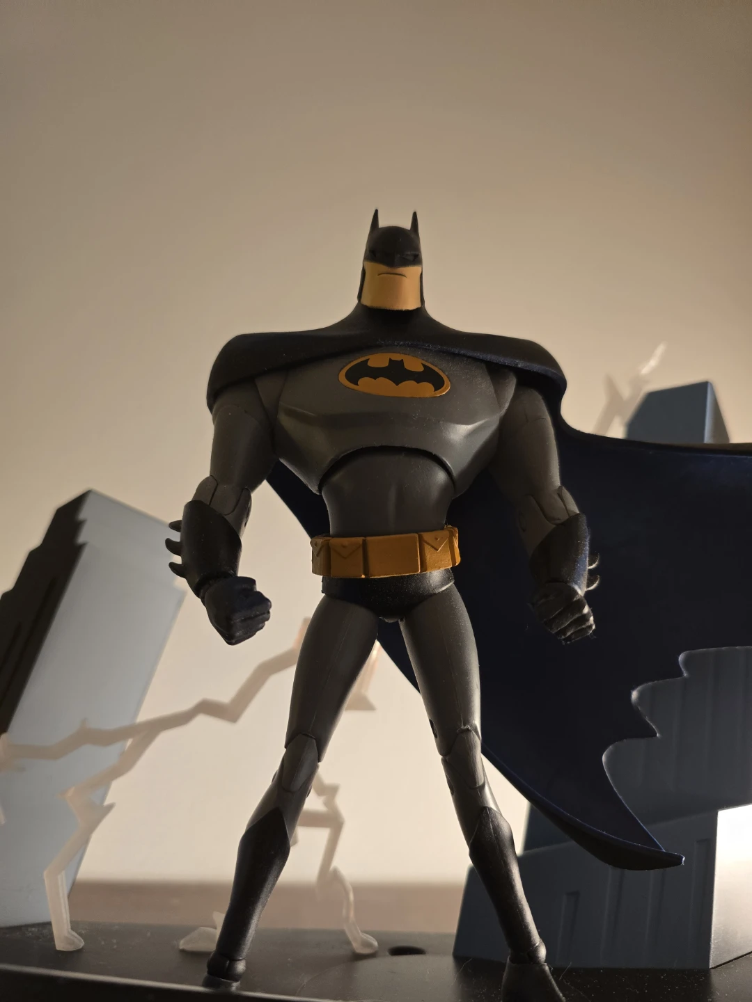 DC Batman The Animated Series Light-Up Diorama - photo 3