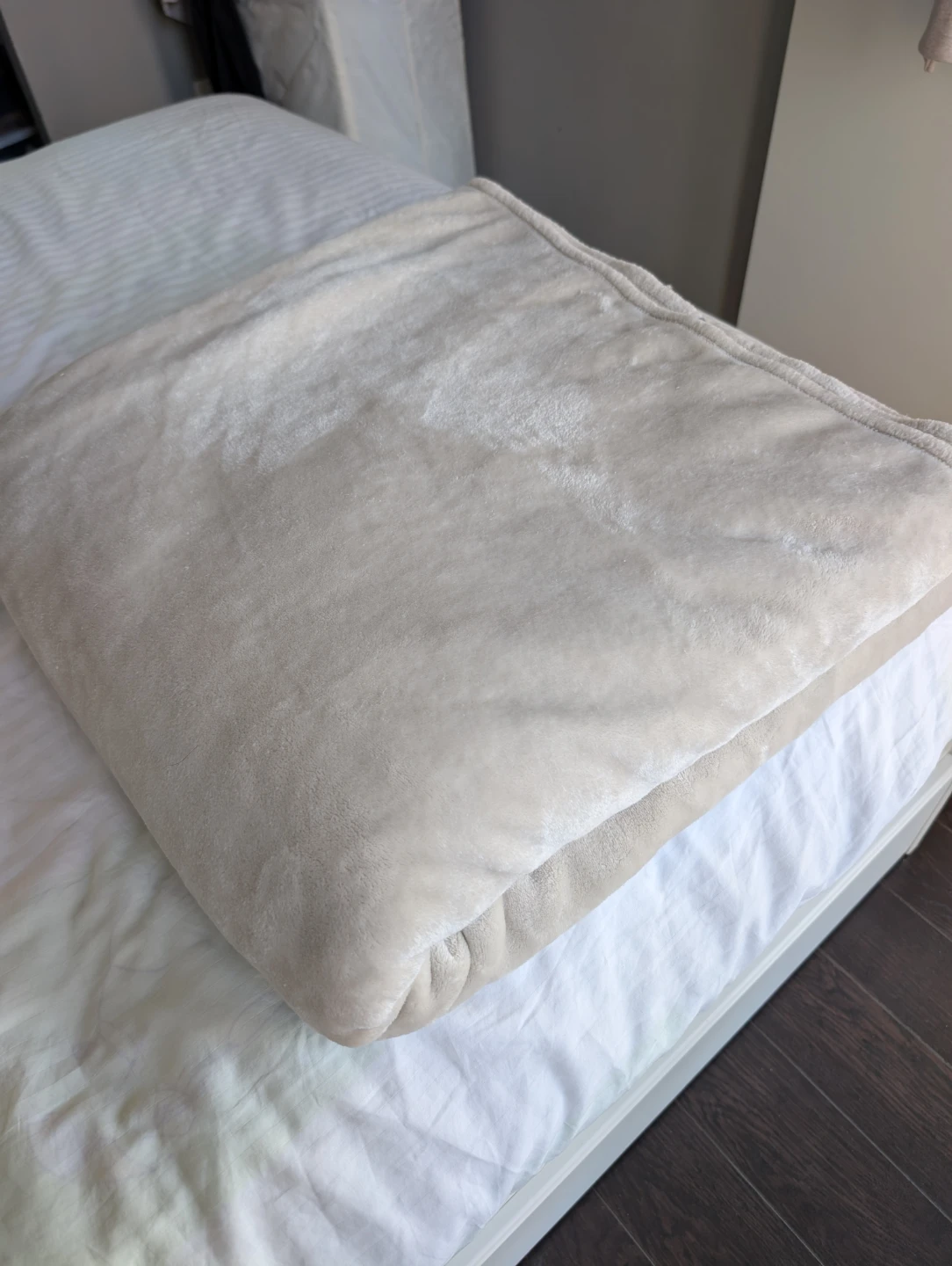 Kate Spade sherpa throw blanket - photo 2