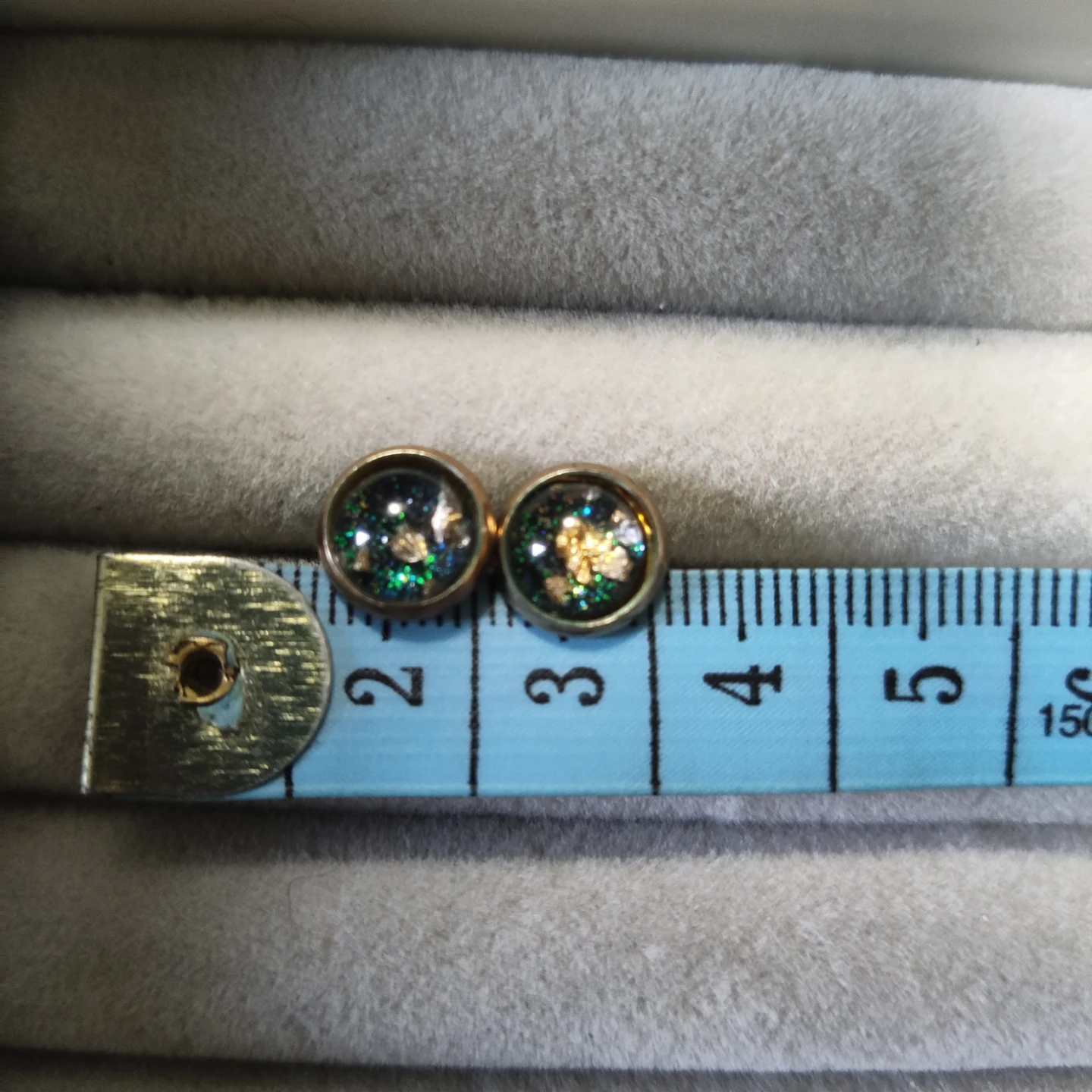 Resin stud earrings - photo 2