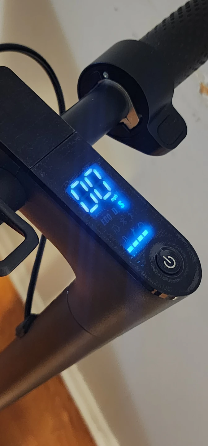 Electric Scooter  barely used - photo 3