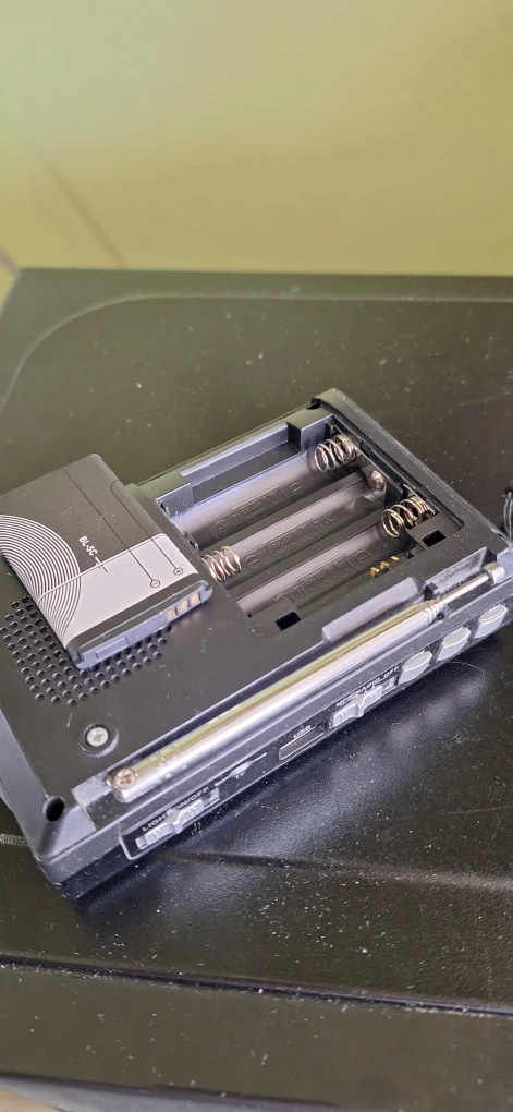 QFX Portable AM/FM/SW Radio - photo 2