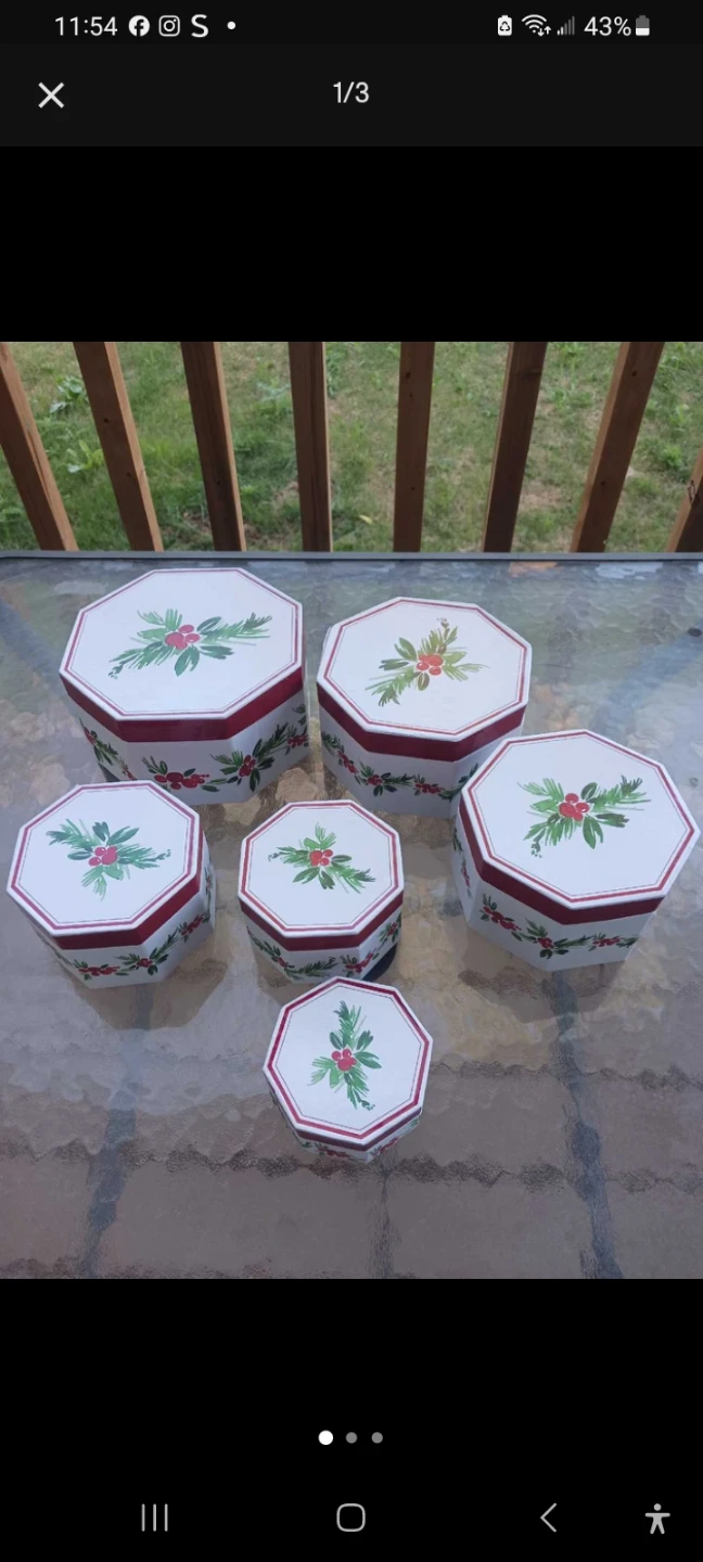 Set of 5 Nested Christmas Decorative Boxes